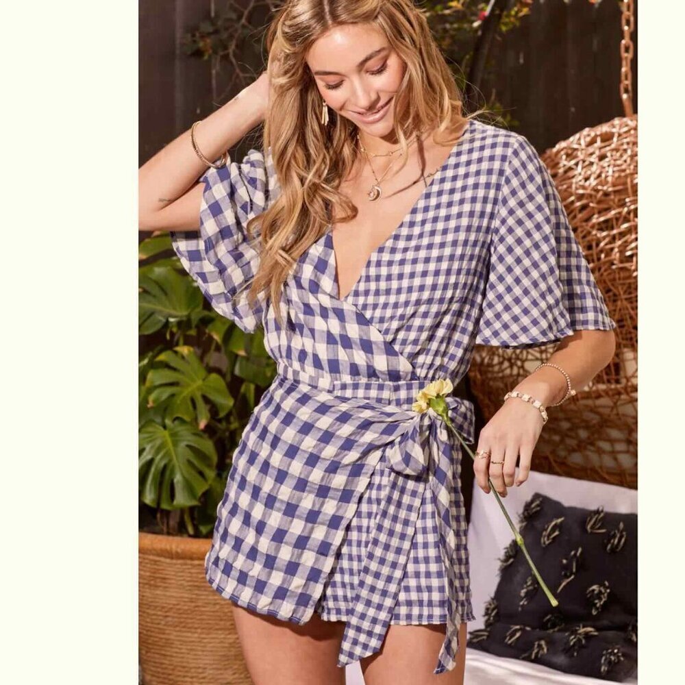 NWOT Talulah Wrap Gingham Romper Shorts Blue V Neck Short Sleeve Boho Sz Small
